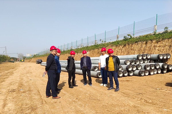 現(xiàn)場指導.jpg