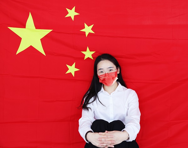 袁小滿+青春的底色是愛國，感念您的篳路藍(lán)縷，深愛您的歲月山河。祖國母親，生日快樂~.png